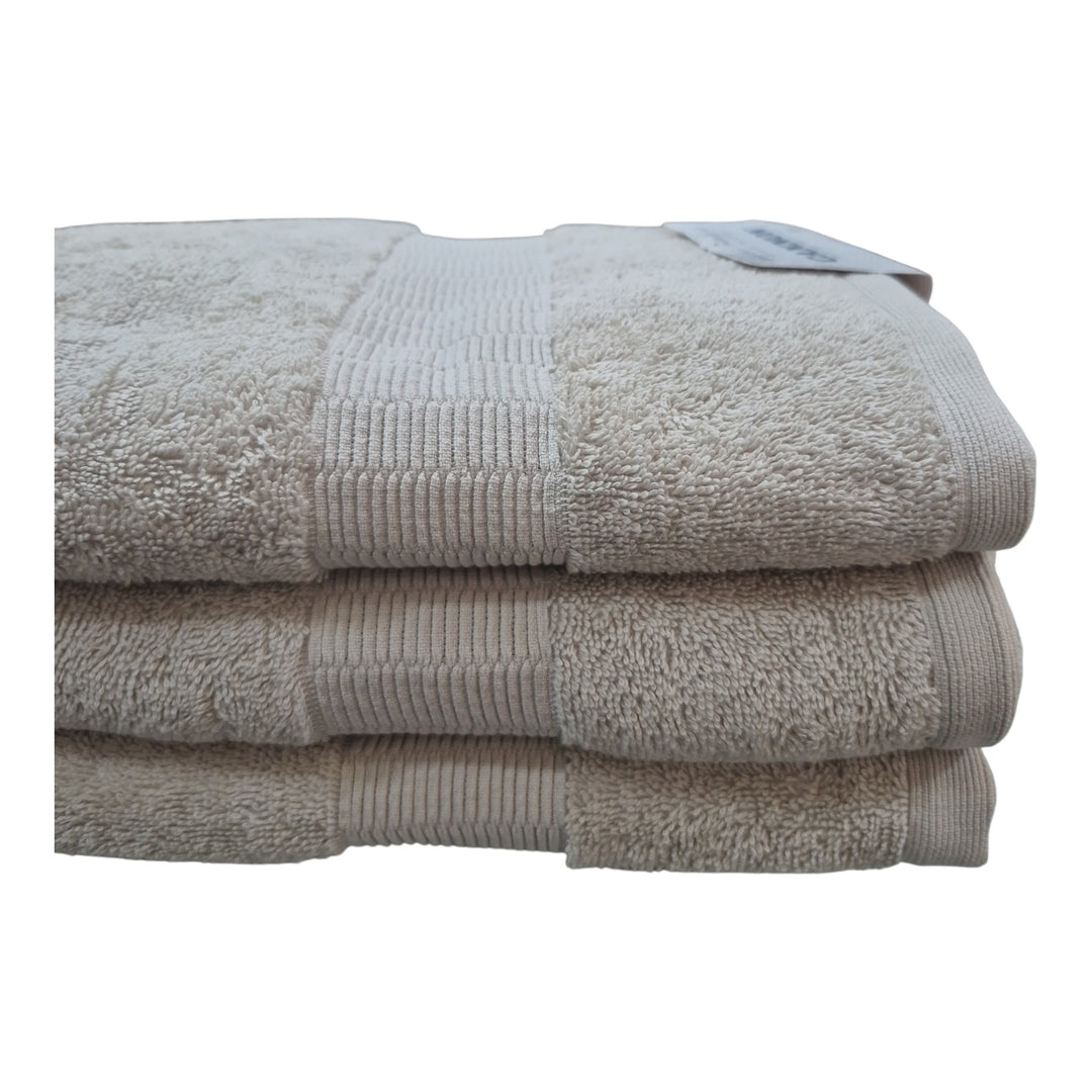 TOALLA RIO BANO BEIGE 560G  76X152CM COD:116864