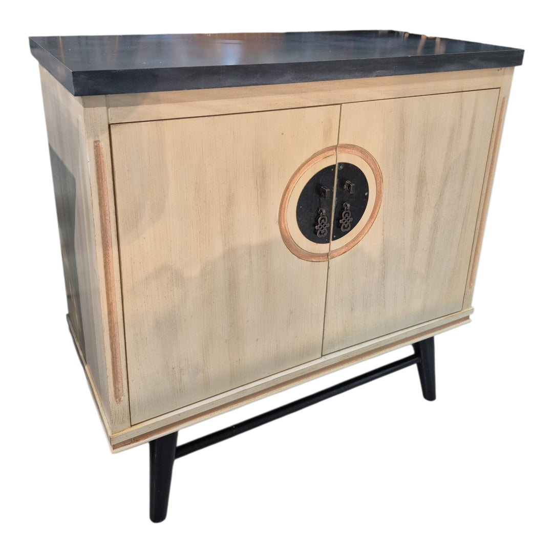 GABINETE BEIGE / 2 PUERTAS 82x39x81.5cm COD:121148